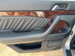 
										Mercedes-Benz S-Class S500 full									