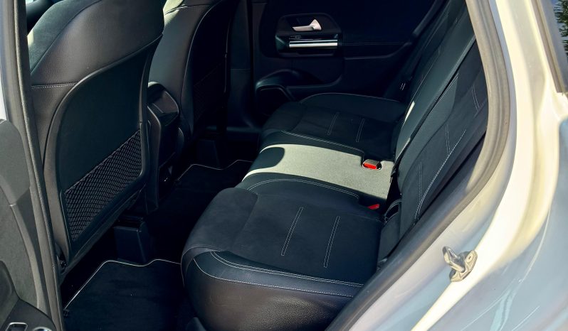 
								Mercedes-Benz A250 full									