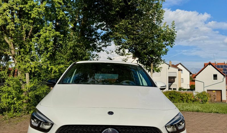 
								Mercedes-Benz A250 full									