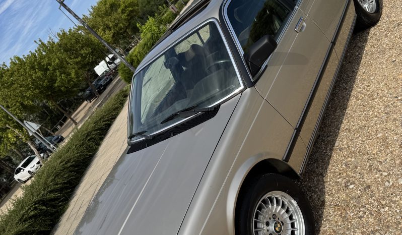 
								BMW 735i [CLASSIC] full									