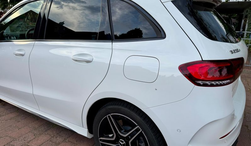 
								Mercedes-Benz Clase A (W177) full									